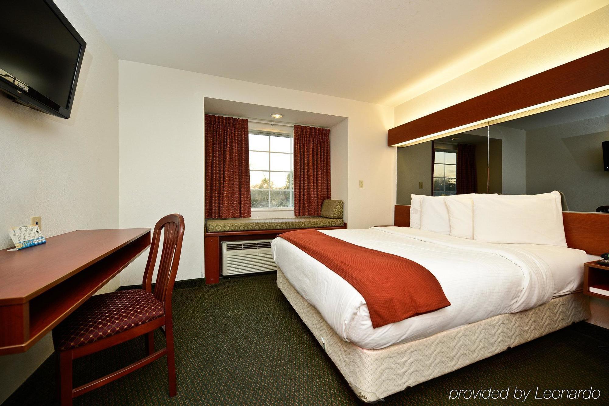 Americas Best Value Inn Lake Charles Interstate 210 Eksteriør billede