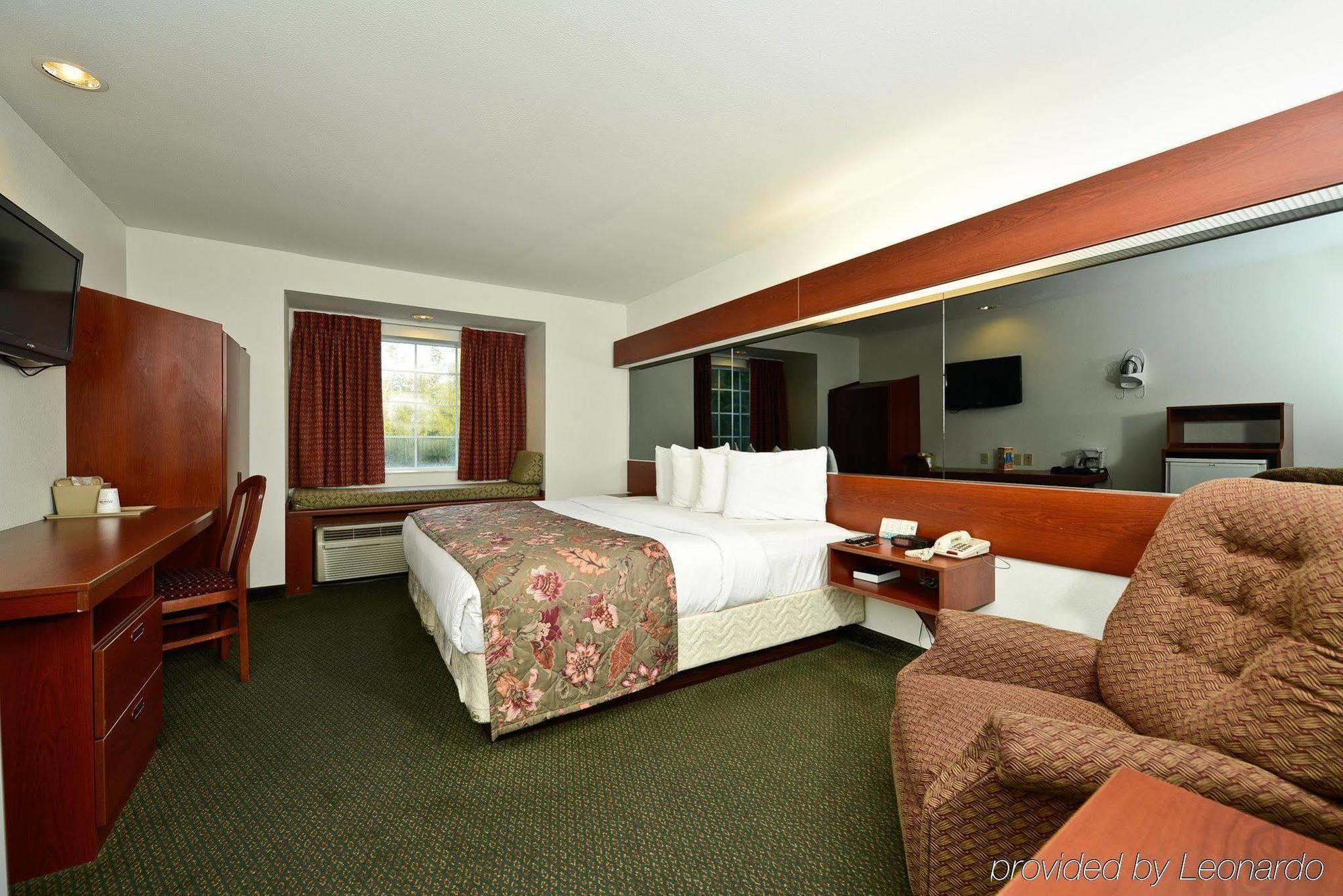 Americas Best Value Inn Lake Charles Interstate 210 Eksteriør billede